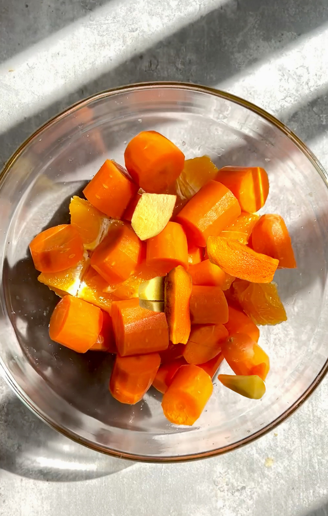 Orange, carrot, Fresh ginger, Fresh turmeric Juice, for Cold and flu season