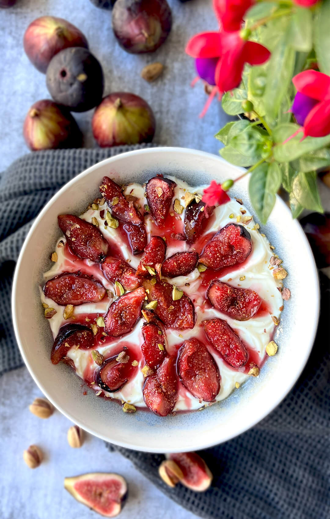 Honey Roasted Figs Yogurt Bowl, a healthy and refined sugar free treat. Juicy figs are gently caramelised with honey, cinnamon, and lemon, then served over creamy yogurt with a touch of zest and crunchy pistachios. Perfect for breakfast, a quick snack, or a light dessert. its, Paleo, Vegan and Keto option.
