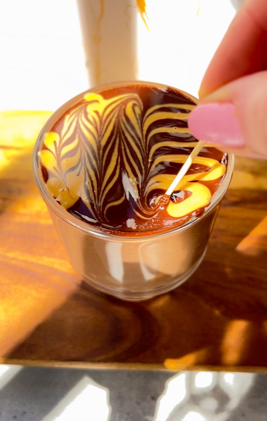 how to swirl chocolate peanut butter pudding 03